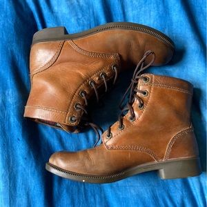 Kodiak Lace-Up Boots